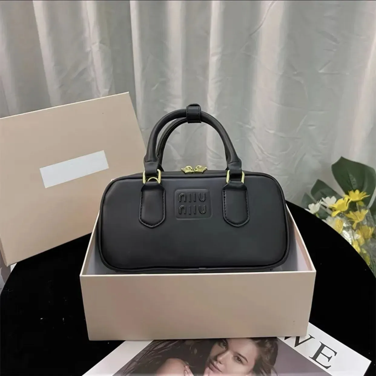 poignée supérieure écharpe carrée Lolita Bowling Embrayage sacs à main de voyage Miui Arcadie Sac à bandoulière en cuir de vachette en cuir dame hommes sacs de créateurs