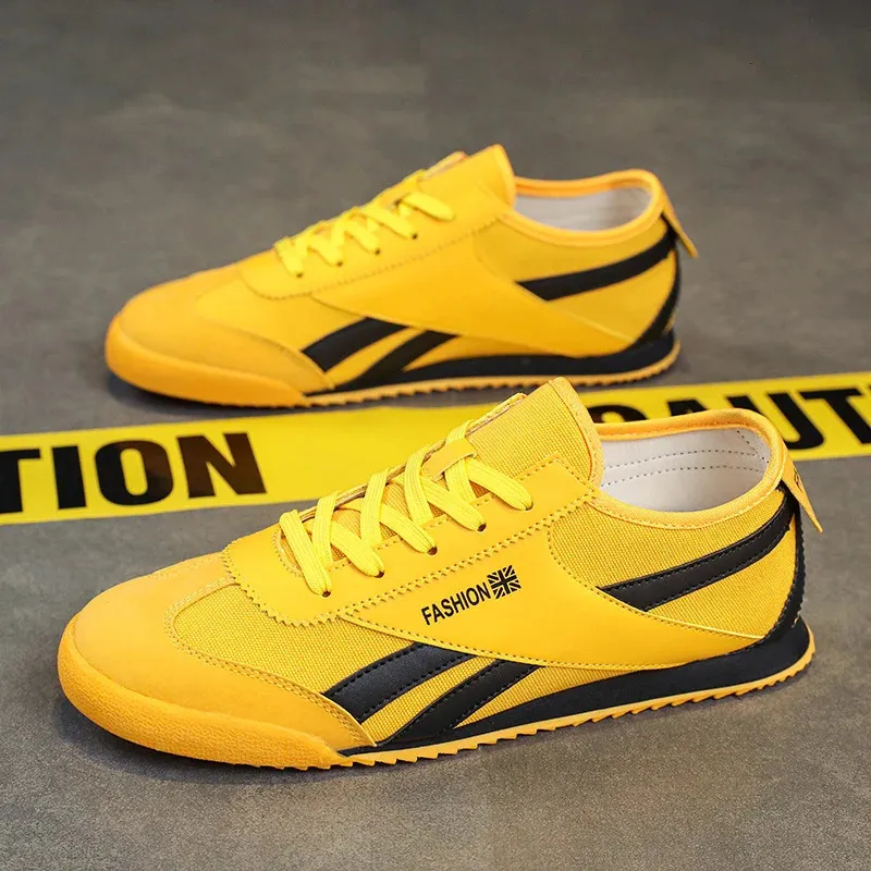 Designer giallo retrò maschile Sports Scarpe in tela traspirabile uomini Sneakers Casual Dalking Flats Allenatori 240129