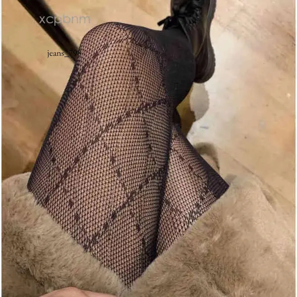 gglies Femmes Dentelle Bas Mode Lettres Motif Longues Chaussettes Style De Fête Leggin Filles Collants 2024 Nouvelle Taille Libre pour La Vente En Gros Sexy Soie 746