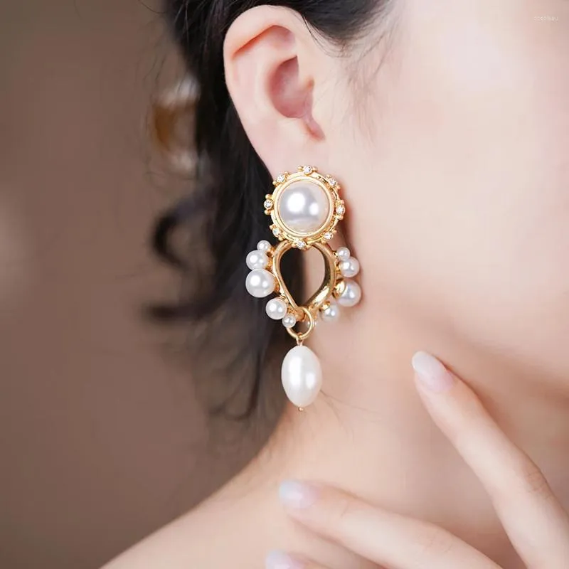 dangle earrings luxury Natural Pearls for Women Korean Style Sparkle Crystal Gold Miltated亜鉛合金エレガントドロップイヤリングジュエリー