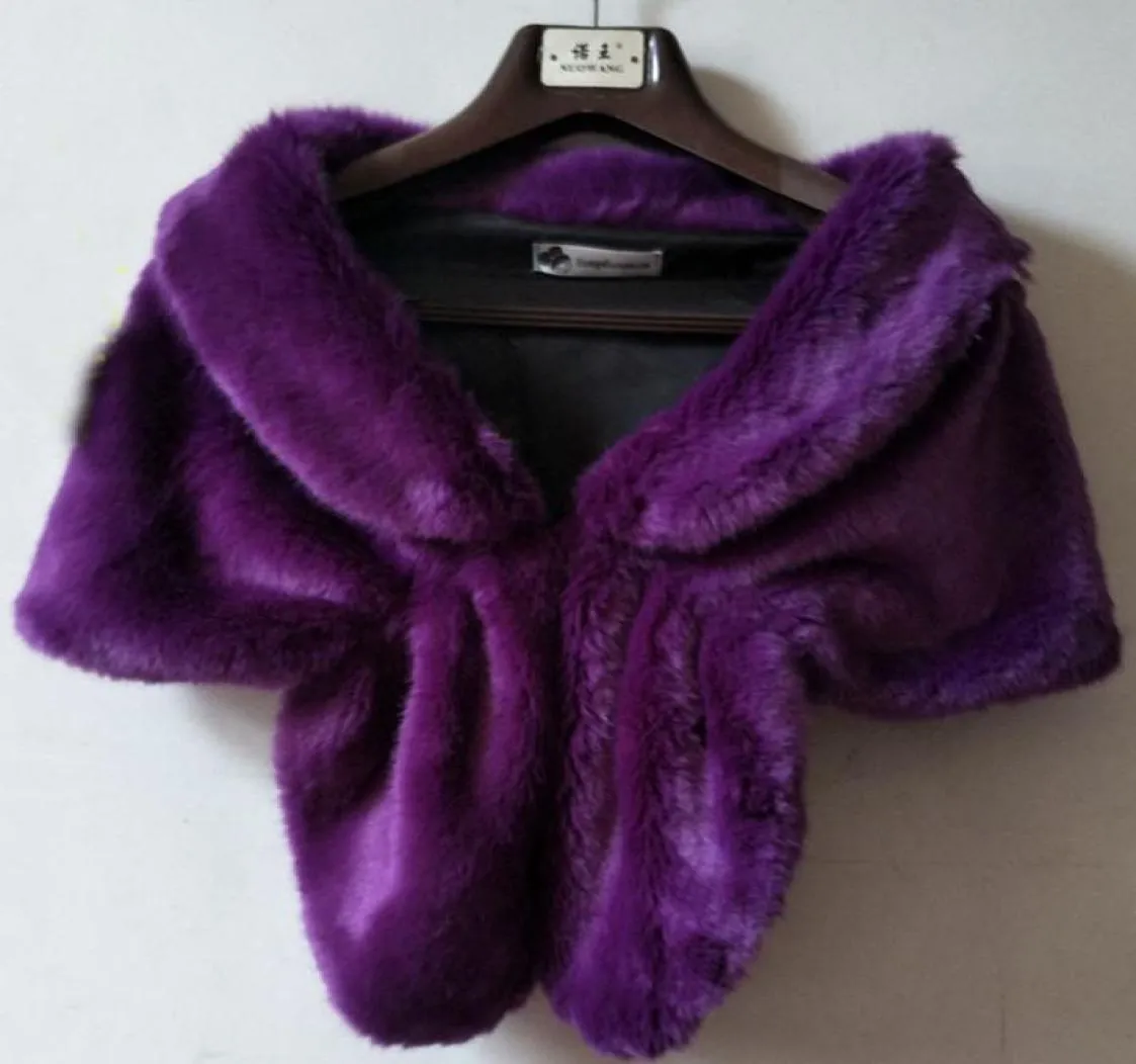 Purple Fur Shawl Krótkie sztuczne królicze futra Kurtka ślubna Kobiet Cape Fourrure Feather Cape8455412