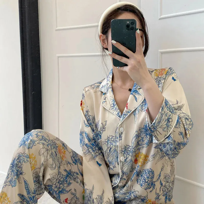 Легкая роскошная весенне-осенняя шелковая гладкая пижама для женщин, высококачественный атласный кардиган с длинными рукавами и цветком Моне 240201