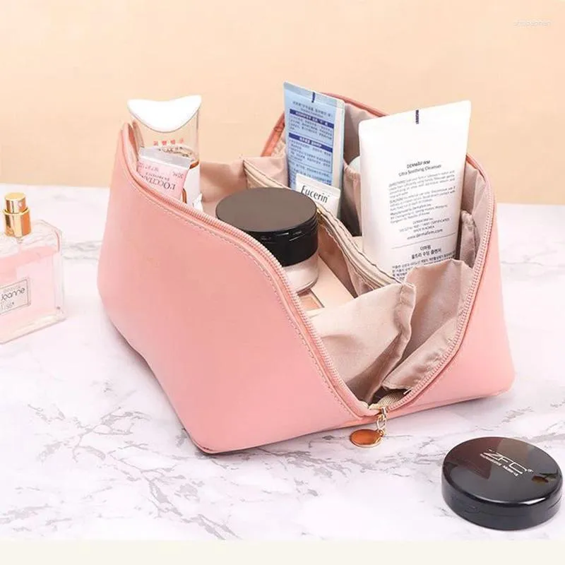 Sacos cosméticos TY Grande Capacidade Pu Bag para Mulheres Portátil Viagem Casa Maquiagem Feminino Caixa Impermeável Lavagem de Banheiro