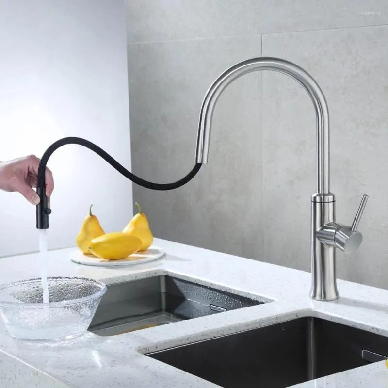Kökskranar Sänkor Rostfritt stål Materialslang Dra ner 360 Rotation Mixer Vatten kallt och enstaka handtag
