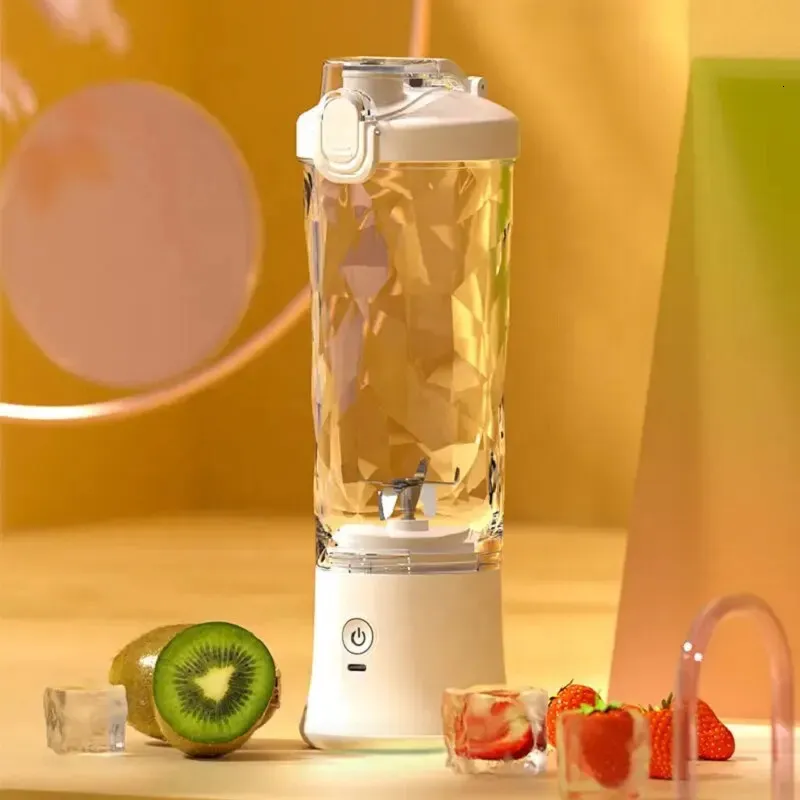 Bärbar juicer Blender IPX7 Trådlös frukt Juicer USB -laddningsbar 600 ml stor kapacitet Juice Cup för sport 240124