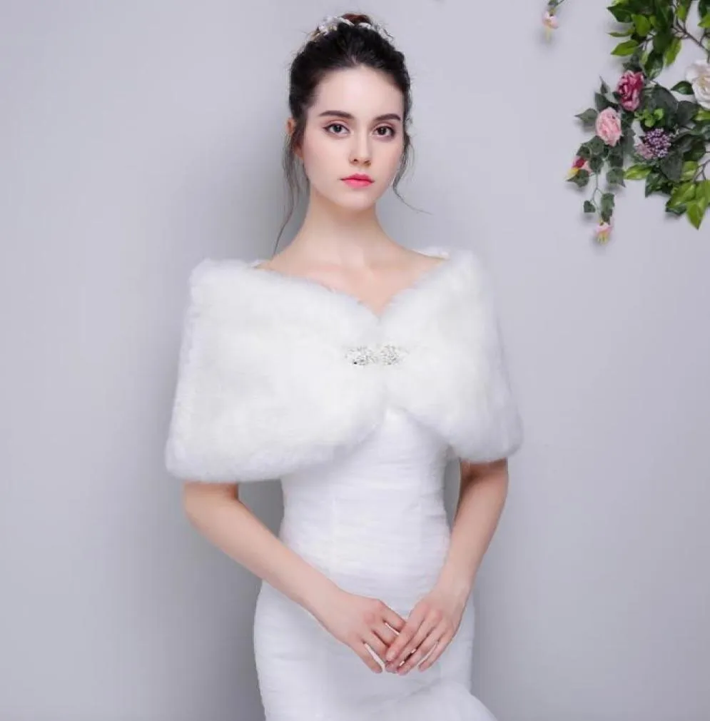 2018 Winter Bridal Bolero Faux Fur White Women Warm Shawl Capes Stoles Ladies Wedding Fur Wraps For Special Occasion Bridal Access9559108
