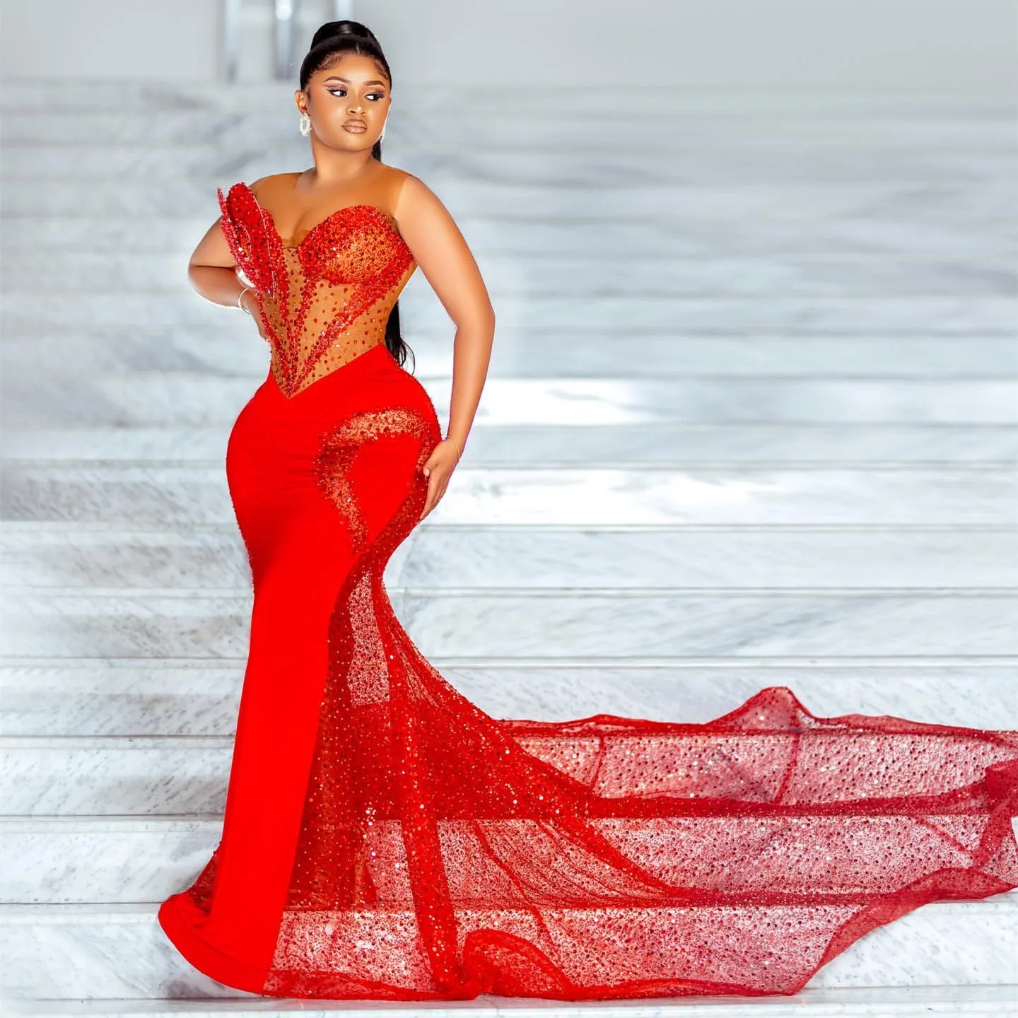 2024 Aso Ebi Illusion Red Sirène Prom Vobe Péled Lace Lace Evenant Formal Fête Deuxième réception Robes de fiançailles d'anniversaire Robe de Soiree ZJ114