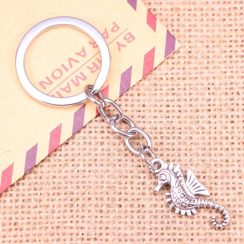 Llaveros 20 unids Moda Llavero 29x12mm Hippocampus Seahorse Colgantes DIY Hombres Joyería Coche Llavero Anillo Titular Recuerdo para regalo