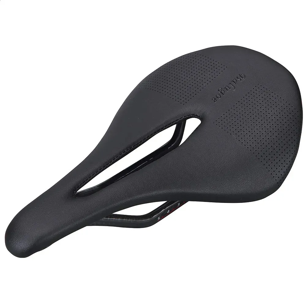 Balugoe Carbonleather Road Bike Saddle MTB Bicycle Saddles Mountain Racing Pu Breattable Soft Seat Cushion 240131