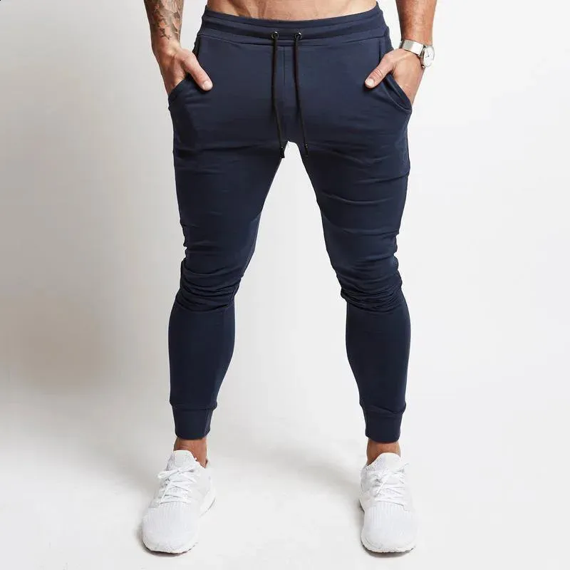 Slim Jogger-Hose für Herren, schmal zulaufende sportliche Jogginghose zum Joggen, Laufen, Training, Fitnessstudio, Workout 240119