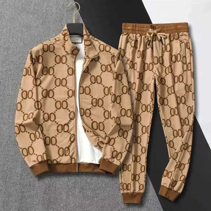 Survêtements pour hommes 2023 Sweat à capuche Hommes Survêtement Deux pièces Ensemble Designer Costume de formation Pantalon de sport Sweat à capuche de haute qualité Sweatsuit confortable Vêtements pour hommes