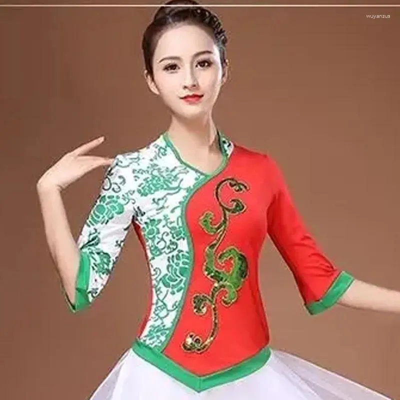 Vêtements ethniques Cheongsam Femmes Plus Taille Tops 2024 Printemps Coton Mélange Impressions Épissage Col V Broderie Style Chinois Danse Qipao Chemises