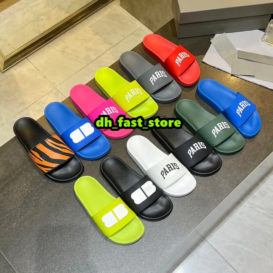 2024 Zwembad Slides Slippers Voor Mannen Vrouwen Luxe Parijs Triple Zwart Wit Rood Platte Rubberen Sliders Sandalen Beroemde Ontwerper pantoufle muilezels claquette Strand Schoenen