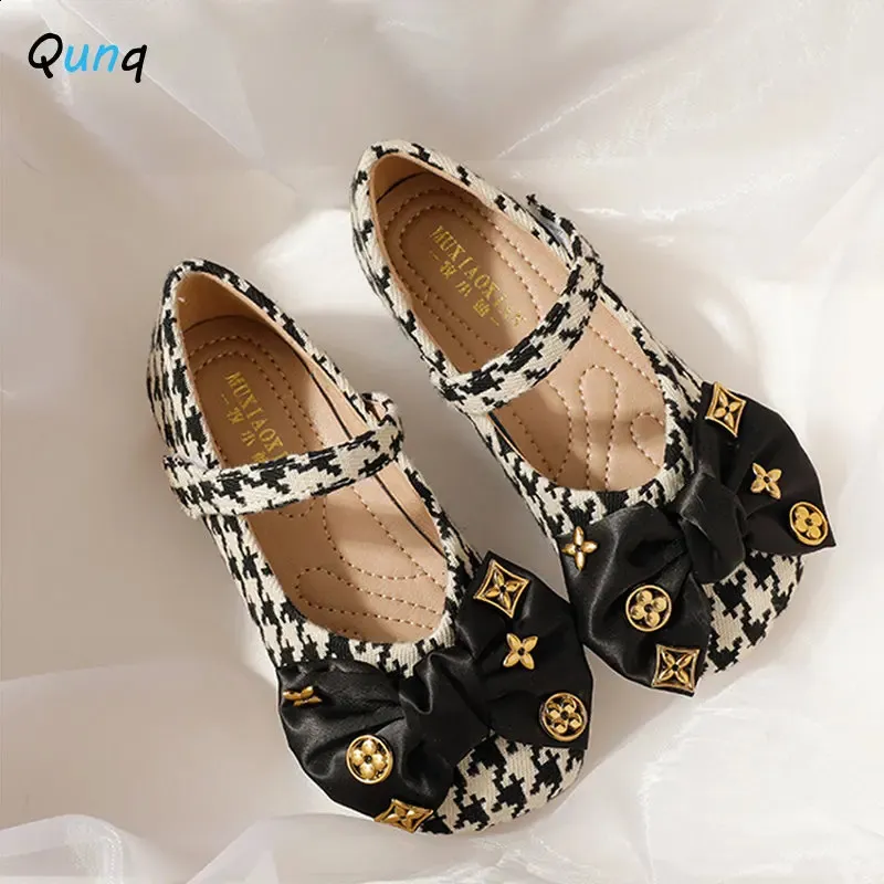 QUNQ 2023 Summer Ins Girls Bow Plaid Sparcing Lovely Princess Childrens Single Shoes Breattable Fashion Casual Kids Shose 240131