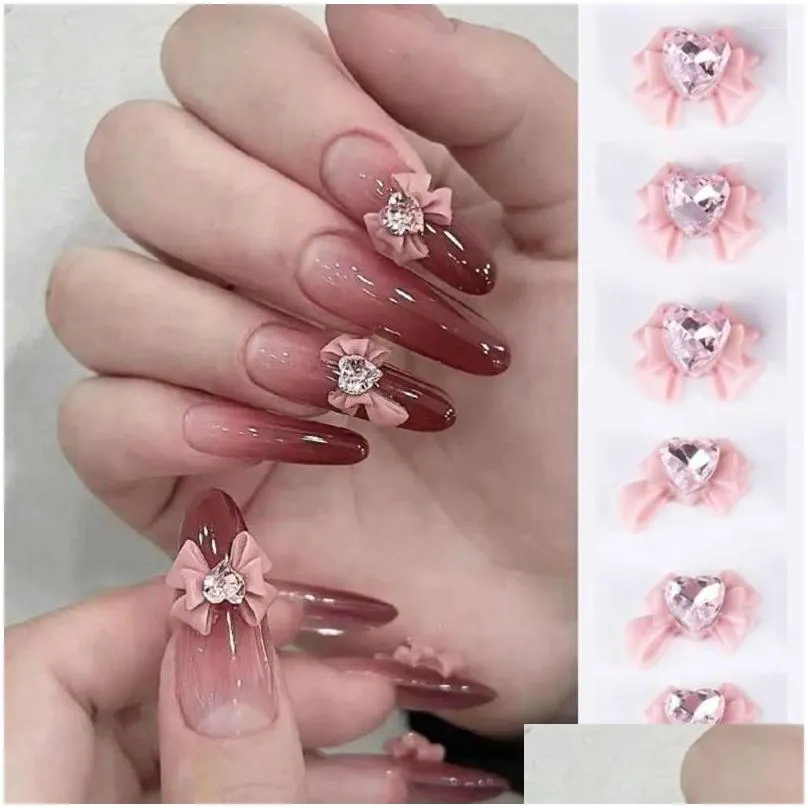 Decorazioni per nail art Forniture per manicure Affascinante cuore 3D finto fiocco rosa Charms strass per accessori per la custodia del telefono Consegna drop Hea Otvt9