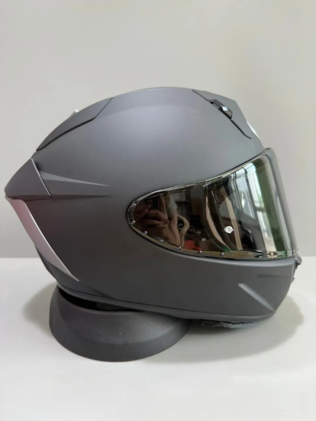 Matte Black Full Face Motorcycle Helmet - Premium Quality, Anti