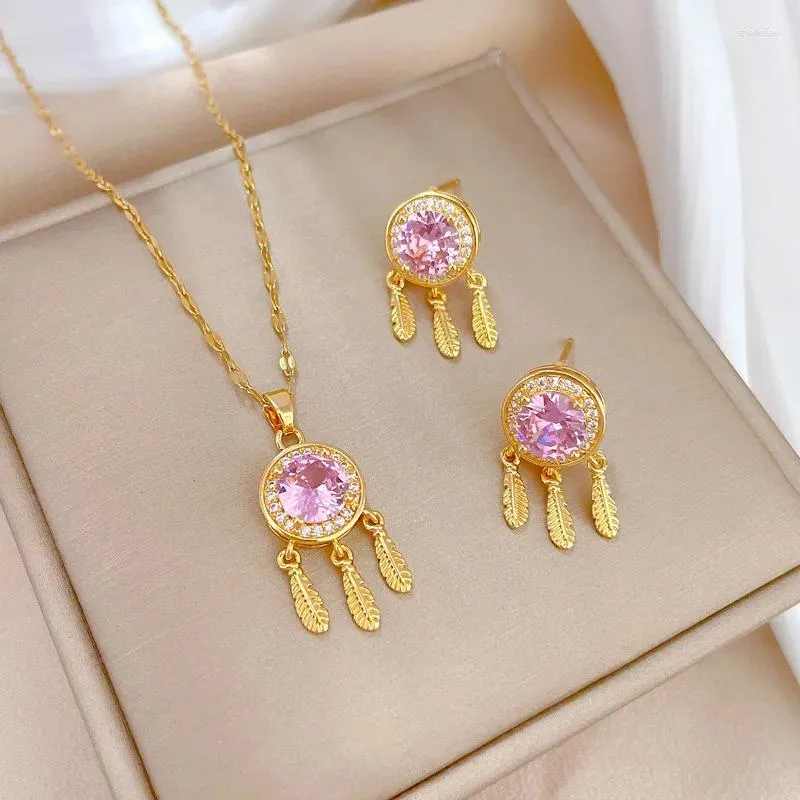 Ketting Oorbellen Set Mode En Lichte Luxe Roze Kwastjes Gepersonaliseerde Temperament Banket Roestvrij Stalen Sieraden