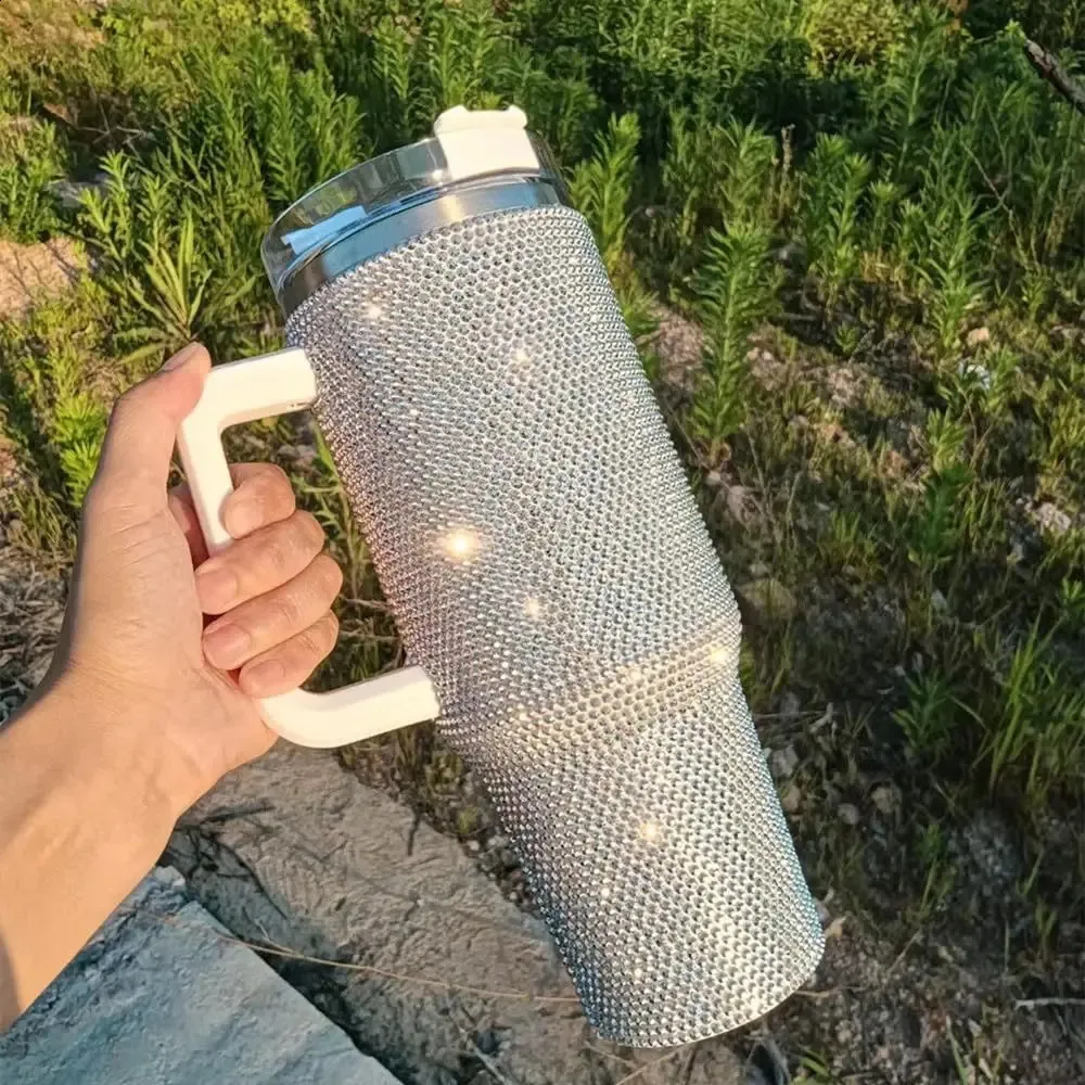 Gobelet de 40 oz en strass brillant avec poignéeTasse à café de voyage isolée en acier inoxydable Gobelet sous vide résistant aux fuites à double paroi 240130