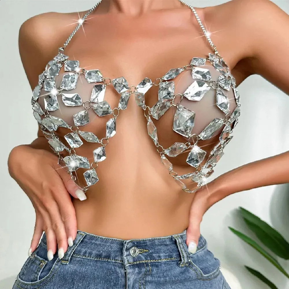 Shiny Crystal Bralette Chest Bh Chain Bikini Body Accessories Festival Sexig ihålig ut Rhinestone Top underkläder smycken kvinnor 240127