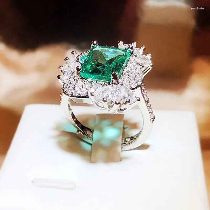 Klaster Pierścienie Klasyczne Lady Flower Tourmaline Emerald Ring Real 925 Srebrny Party Wedding Minda For Women Bridal Jewelry