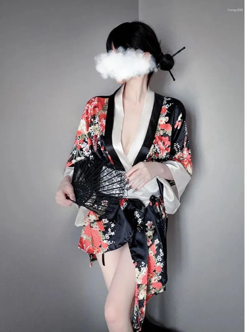 Abiti casual Intimo Fascino maturo giapponese Elegante delicato Scava fuori Passione Stampato Magnolia Kimono Uniforme da gioco Abito da tentazione JC83
