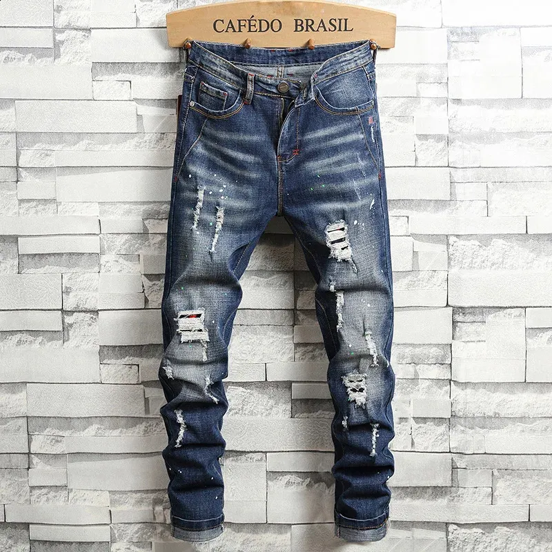 Primavera retro jeans masculino elástico magro pequenos pés alta rua hip-hop moda rasgado buraco denim calças masculino 240126