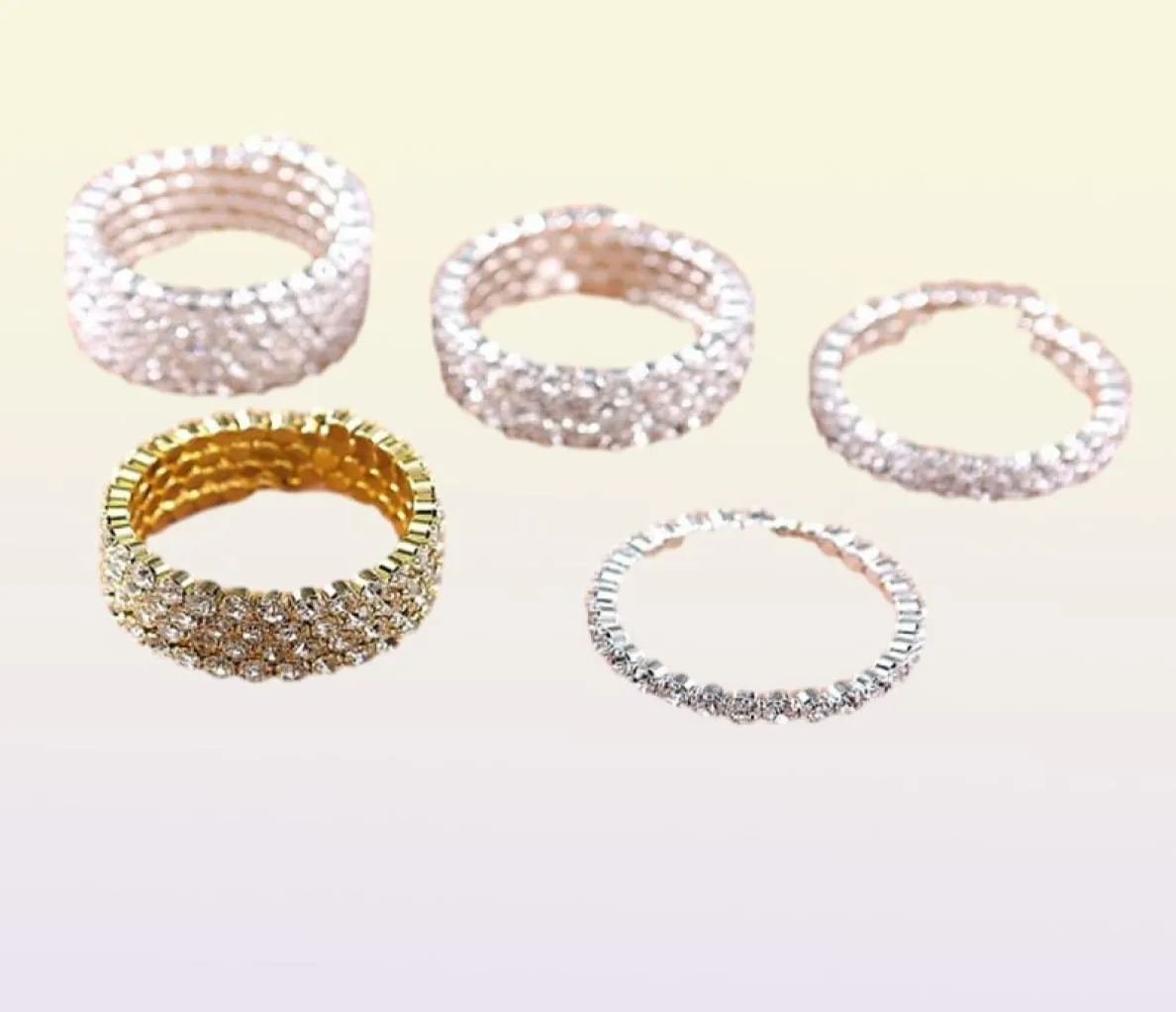 Högkvalitativ 15 rad brud bröllop spiral armband armband stor kristall strass stretch armband smycken tillbehör F1126001