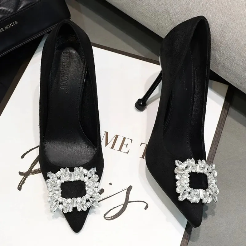 Trend Stiletto Classic Black Shoes Satin High Heel Satin Rhinestone Square Buckle Flat Bottom Botten Bridesmaid Shoes Women 240129