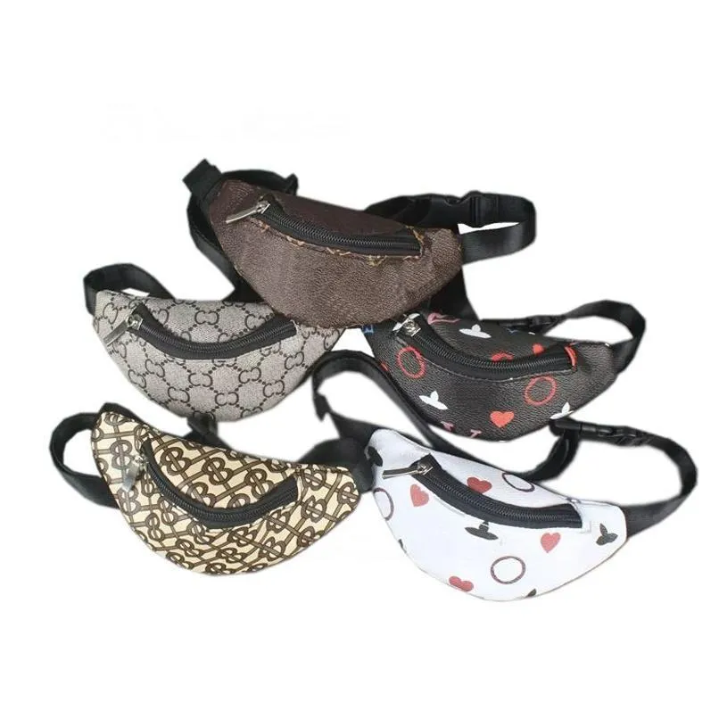 Autres fournitures pour chiens Sac de messager de luxe pour chien Designer Sac à dos pour animaux de compagnie Classique Lettre imprimée en cuir Taille de chat Accessoires pour animaux de compagnie mignons pour S Dhhgc