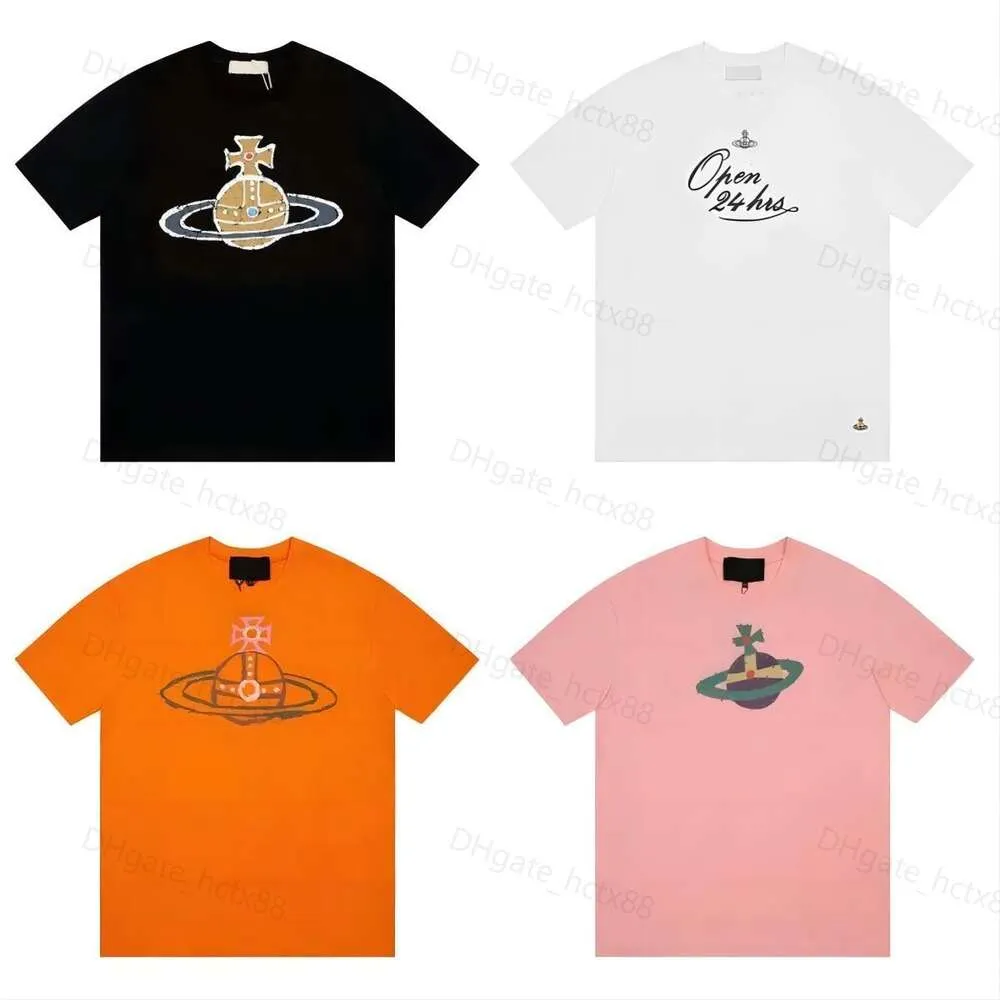 Designer Viviene Westwoods T Shirt Viviennewestwood West Wood Empress Dowager Saturn Graffiti broderi Löst passande herr- och kvinnors T-shirt Kort ärm W22