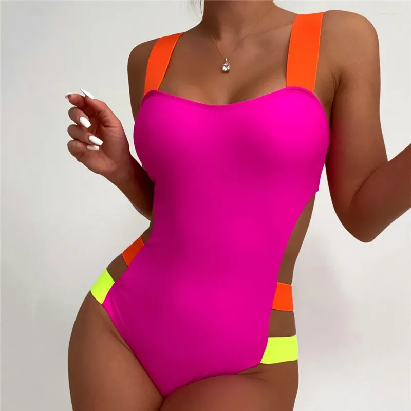 Costume da bagno donna sexy rosa rosso fasciatura costume intero donna 2024 cut-out monokini bagnanti patchwork costume da bagno per le donne tuta