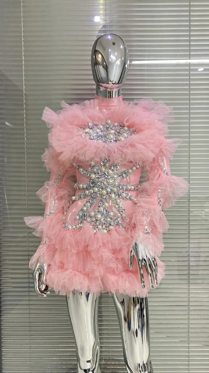 Casual Dresses 2024 Fashion Pink Color Women Long Sleeve Sexy Ruffles Mesh Crystal Bodycon Mini Dress Nightclub Party Födelsedagsutrustning