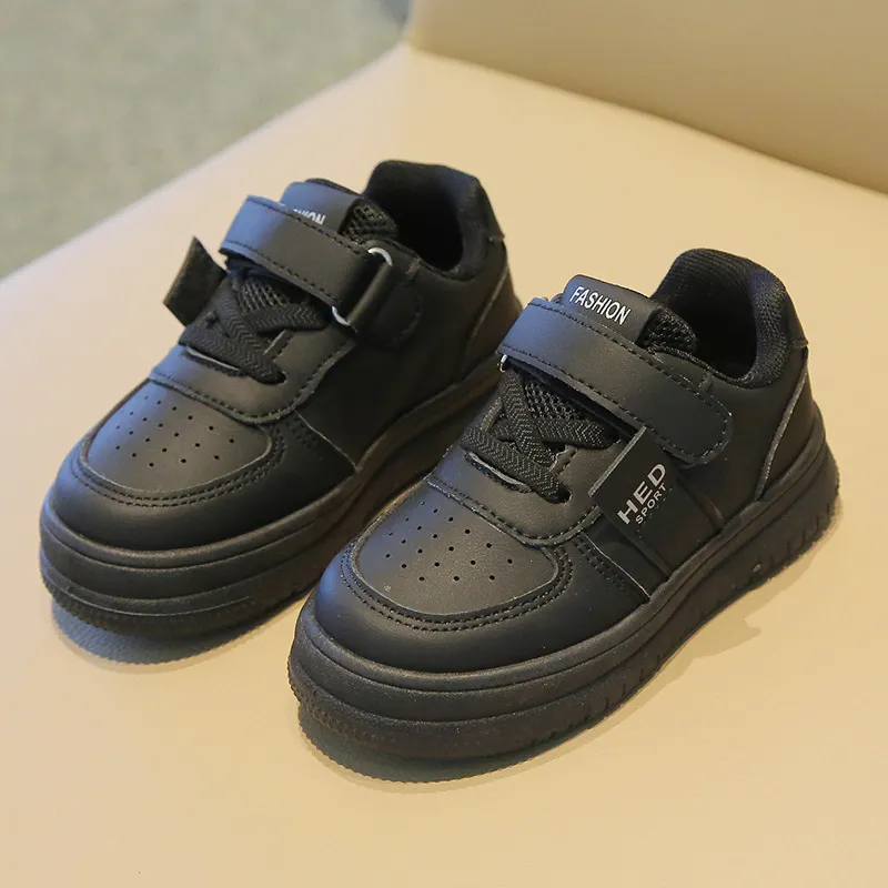 Zapatos deportivos para niños 2024 primavera otoño nuevas zapatillas de deporte para niños zapatos casuales negro blanco PU niñas zapatos para correr suela blanda zapatos deportivos para bebés