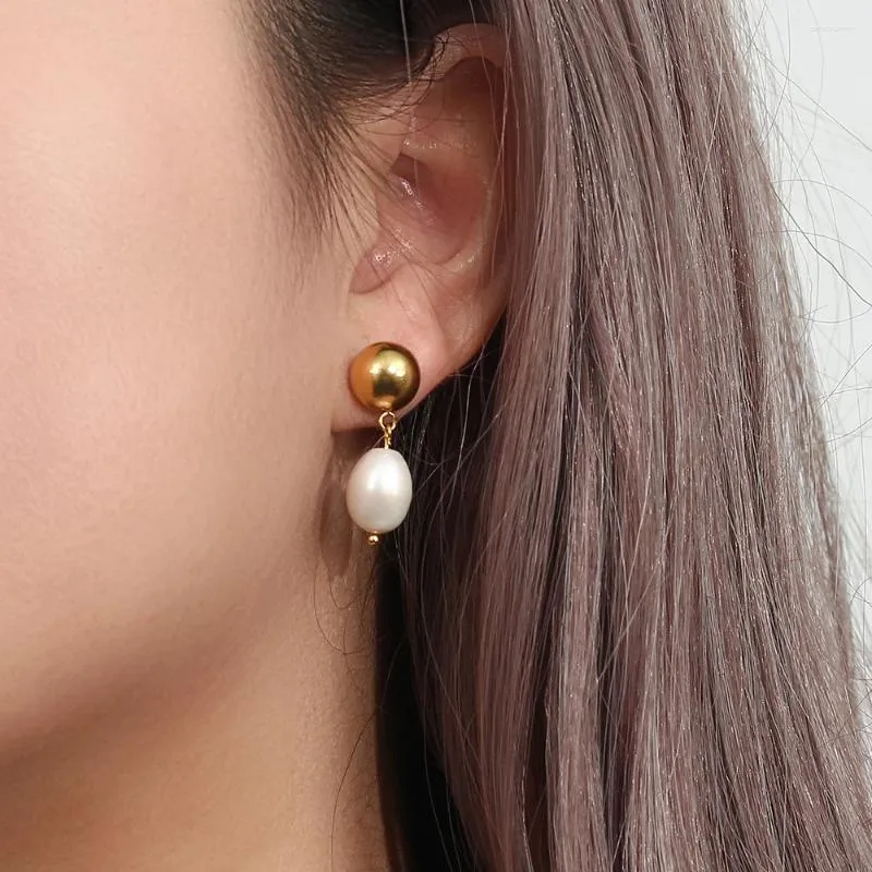 dangle earrings女性用エレガントな淡水真珠のドロップステンレス鋼18kゴールドメッキピアスウェディングジュエリー