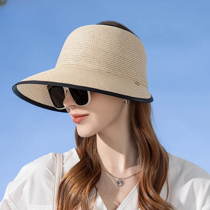 女性の夏のストロー織られた空のトップハットシンプルなファッションビーチ日焼け止め太陽の帽子大きな縁の日陰の帽子