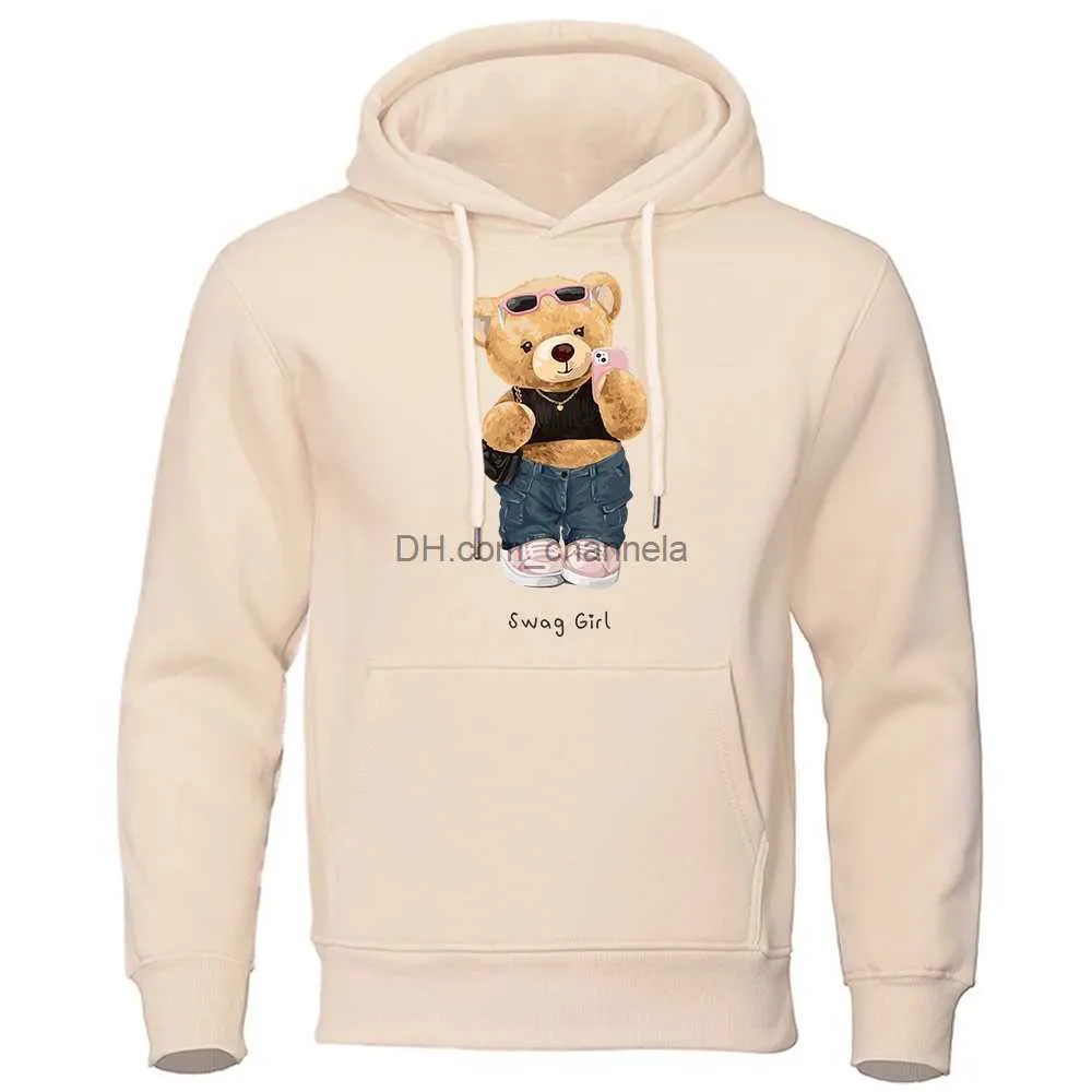 Men's Hoodies Sweatshirts Street Teddy Bear Selfie Swag Girl Print Hoodies Men Anime Loose Streetwear Harajuku Loose Hoody Autumn Casual Pocket Pullover T240217