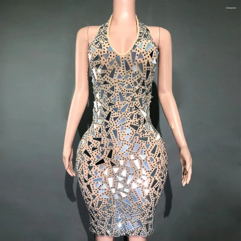 Stage Wear Sparkly Argent Strass Miroirs Mesh Transparent Halter Dos Nu Robe Courte Femmes Célébrer Soirée Anniversaire