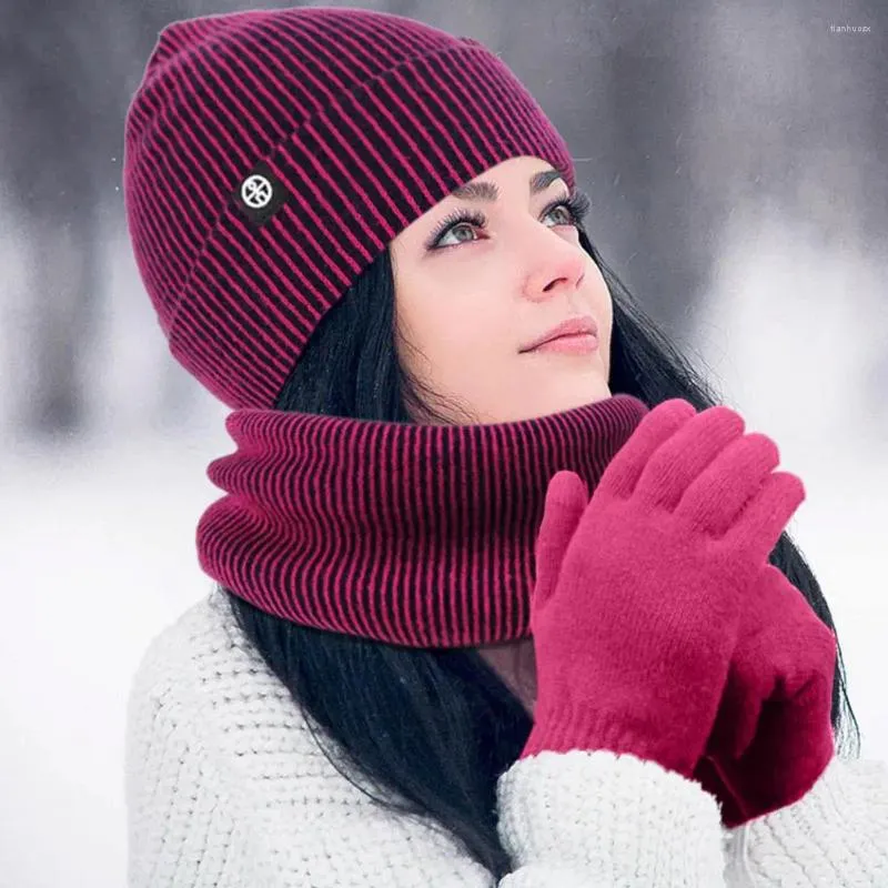 Koşu setleri çift pom-pom topu bükülmüş örgü şapka fular eldivenleri çocuklar için set kışlık sevimli çocuklar kızlar kızlar beanie şapkalar örme boyun