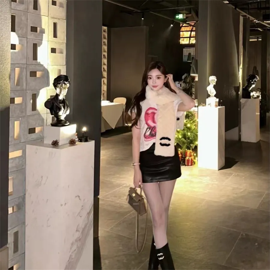 Damska koszulka Chanells Designer Letni okrągła szyja Top Light Luksusowy wysokiej klasy liter