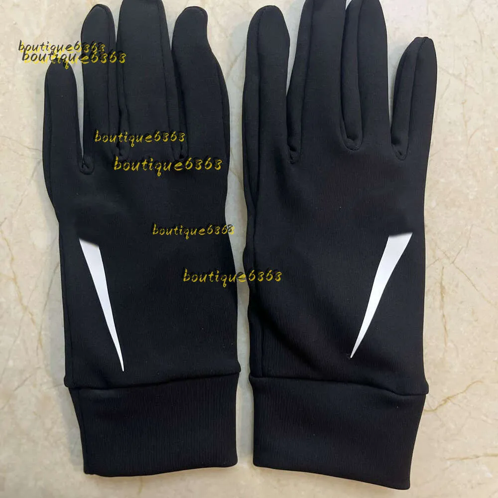 Cinq doigts gants gants gants de créateur entraînement de football luxe doigts gants alpinisme équitation gants à écran tactile coupe-vent résistant à l'usure froid chaud