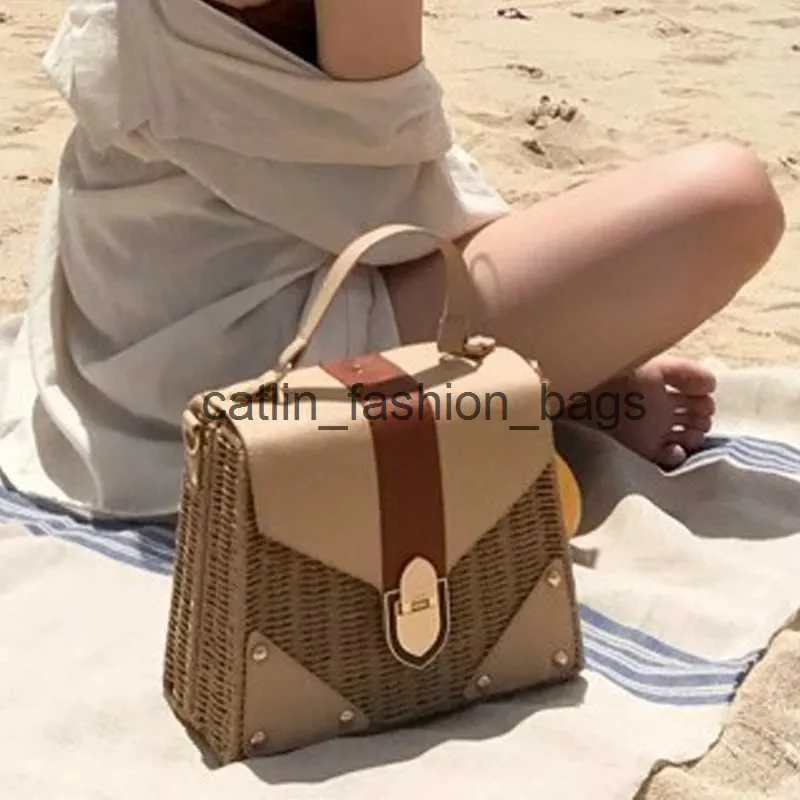 Axelväskor Nya 2023 Bohemian för kvinnor strandhandväskor sommar vintage rattan väska handgjorda Kinted CrossbodyH24217