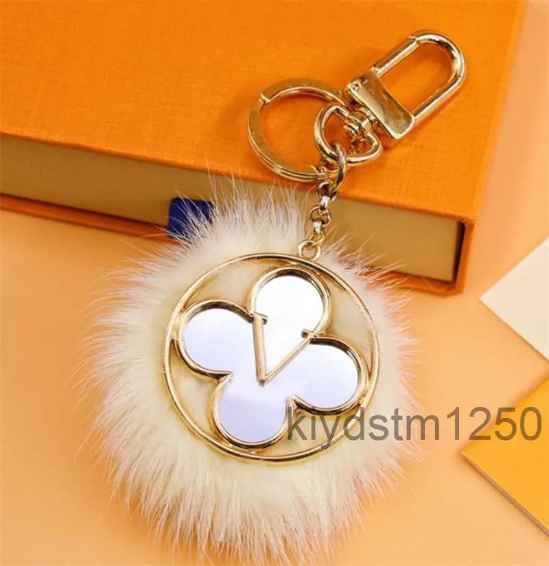 Créateur de mode fleur miroir porte-clés à la main en cuivre motif coeur voiture porte-clés sac charme suspendu décoration pendentif accessoires Damier QOT9