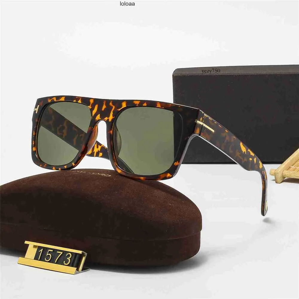 James Bonda Tom Sunglasses Mężczyznę Kobiety projektantki Sun Sun Superss Super Star Celebrity Driving Sunglass For Ladies Fashion Tom-Fords Okulary z pudełkiem TF 2108