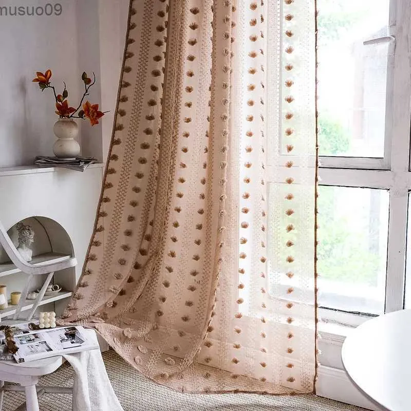 Tenda Boho Tende semitrasparenti Pom Pom Tufted Farmhouse Texture ricamate con asta Tasca per finestra Tende per camera da letto Soggiorno Decor