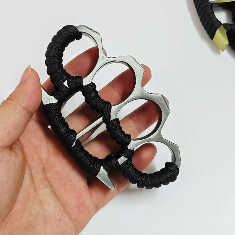 Self Defense Fist Buckle Martial Arts Prop Cross Pioneer Binding Rope Four Fingers Tiger Finger Ring Survival Equipment ERX5