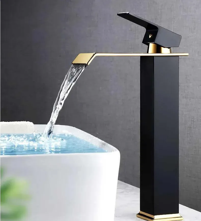 Grifo Moderno Y Elegante Para Encimera De Baño En Cascada, De Latón