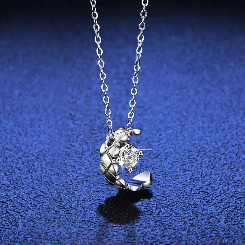 Quke Gerçek Ay Kolye Kolye D Renk VVS1 Diamond Pure S925 STERLING Gümüş Güzel Takı Kadınlar için 240125