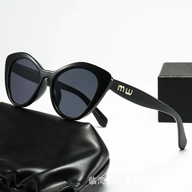 2024 Modne okulary przeciwsłoneczne Women Luksusowy projektant marki Wysokiej jakości litera okulary przeciwsłoneczne damskie okulary Uv400 de Sol 240216