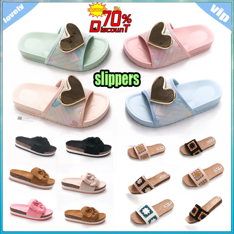 Designer Anti-Kollisions-Stirnband Slides Hausschuhe Männer Frau verschleißfeste Anti-Leder-Sandalen mit weichen Sohlen Flache Sommer-Strand-Slipper Größe 36-40