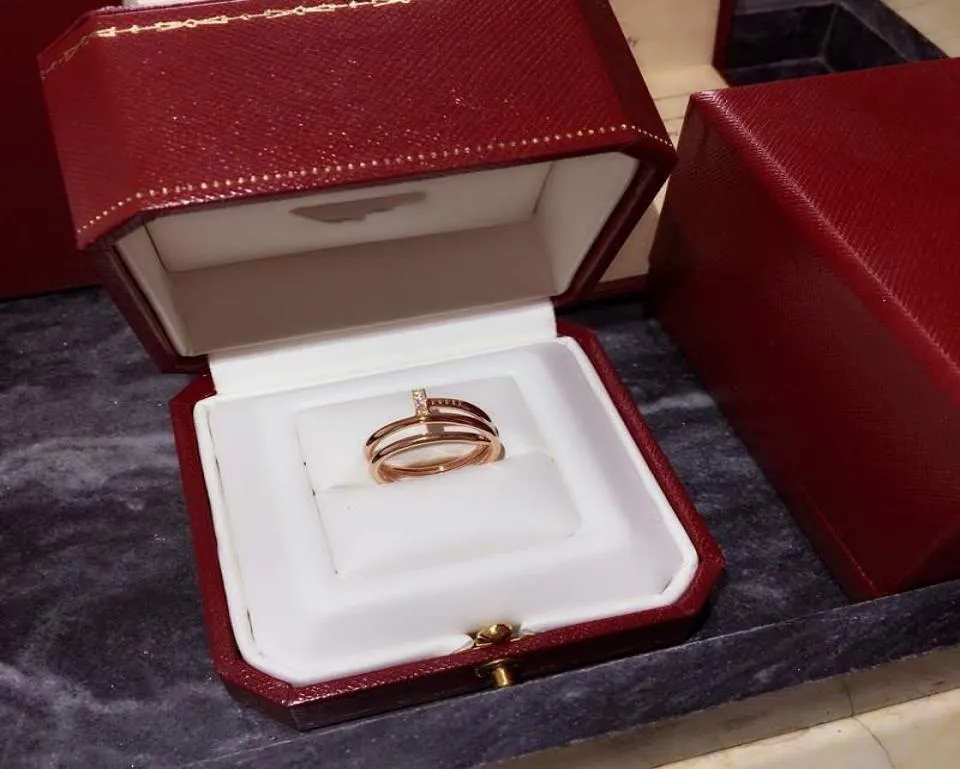 Luksusowa biżuteria Złota srebrna pierścionek paznokci projektant biżuterii Pierścień inkrustowany z austriackim diamentami 925 Srebrny srebrny 18K G8708308